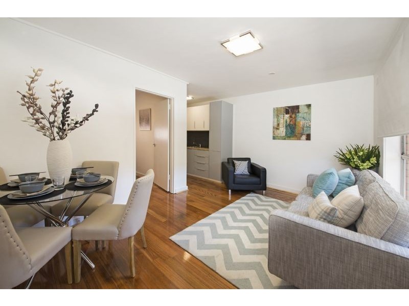 2/11 Waratah Avenue, Glen Huntly VIC 3163