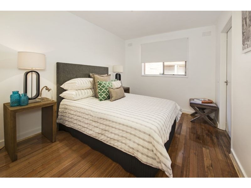 2/11 Waratah Avenue, Glen Huntly VIC 3163