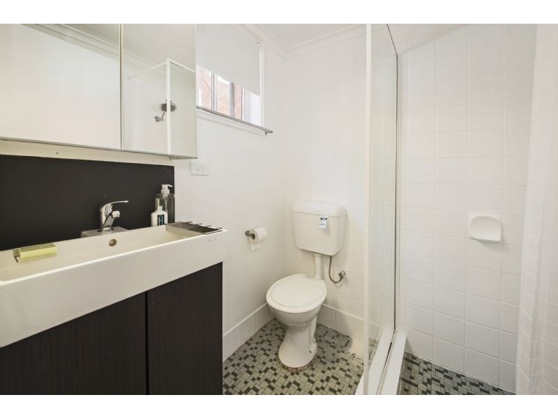 2/11 Waratah Avenue, Glen Huntly VIC 3163