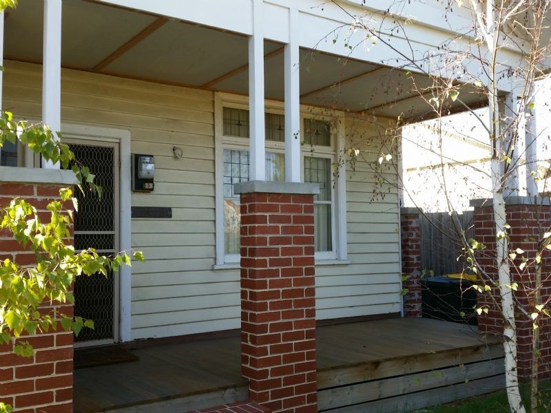 26 Cadby Avenue, Ormond VIC 3204