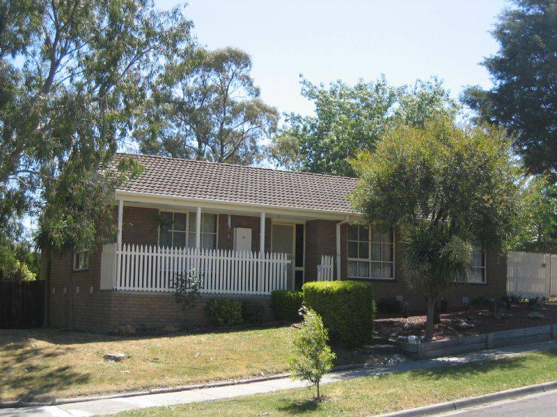 96 The Grange, Hampton Park VIC 3976