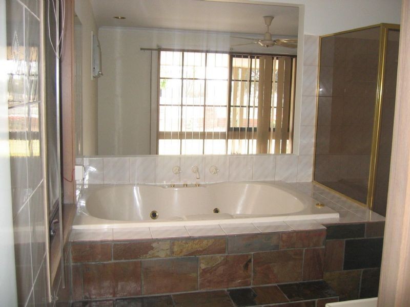 70 Cairns Road, Hampton Park VIC 3976