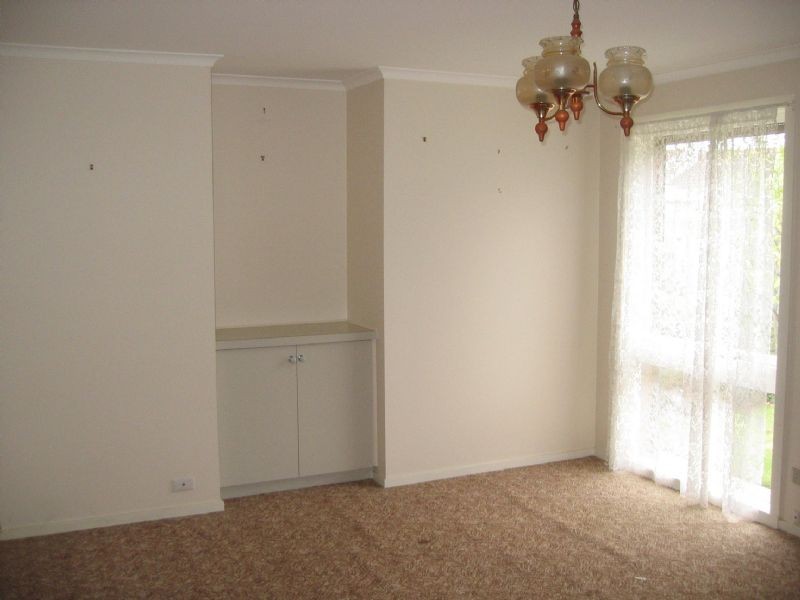 11 Beckington Crescent, Hampton Park VIC 3976