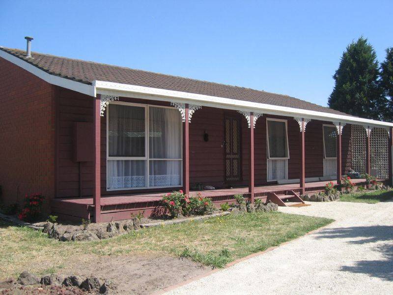 15 Beckington Crescent, Hampton Park VIC 3976