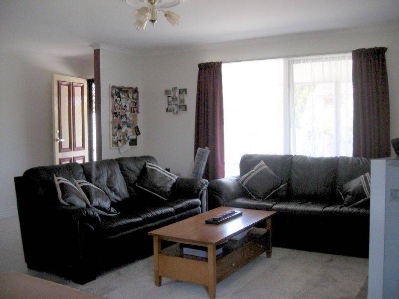 15 Beckington Crescent, Hampton Park VIC 3976