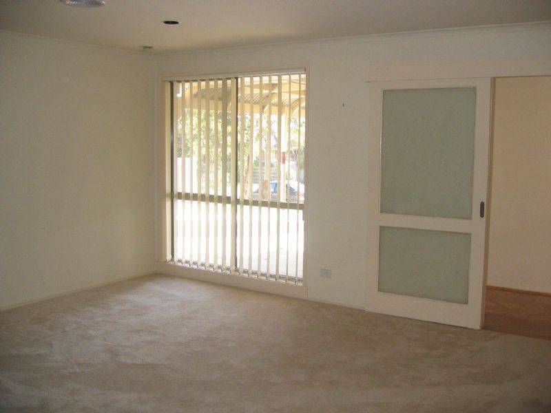 20 Princess Maria Place, Hampton Park VIC 3976