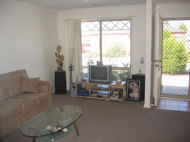 10/35 Narellan Drive, Hampton Park VIC 3976