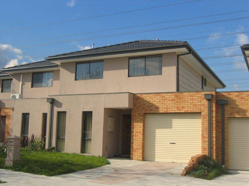 153 Hinrichsen Drive, Hallam VIC 3803