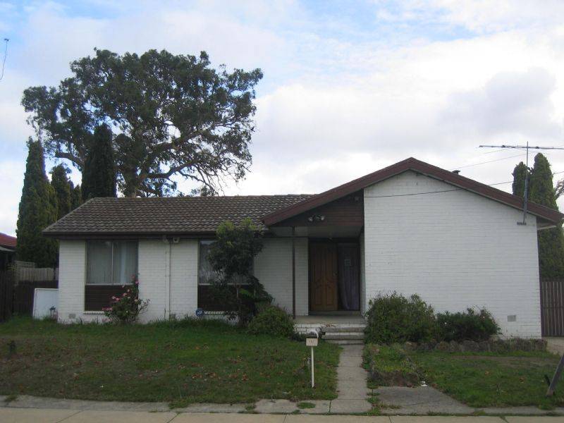 13 Silvan Grove, Hampton Park VIC 3976