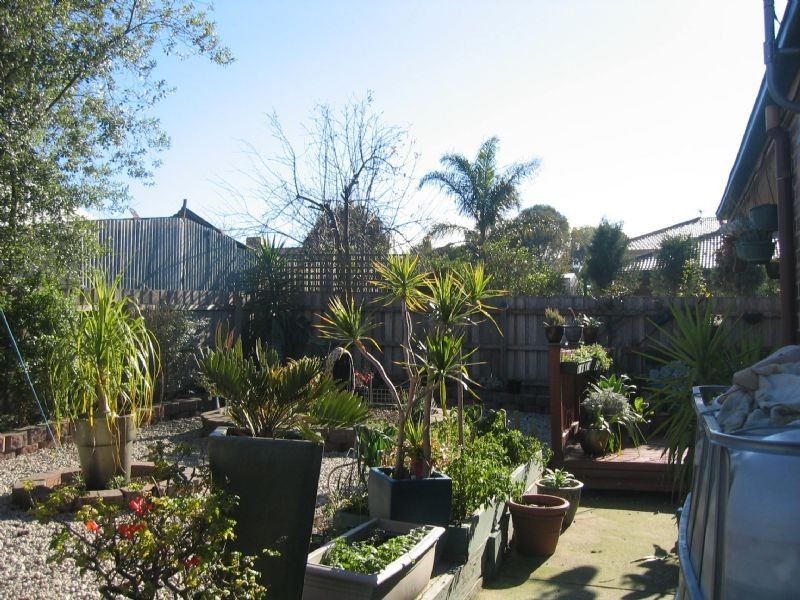 22 Eleanore Crescent, Hallam VIC 3803