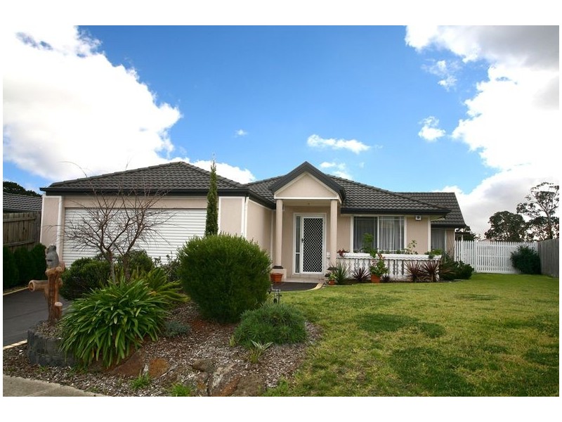 38 Branton Drive, Hampton Park VIC 3976