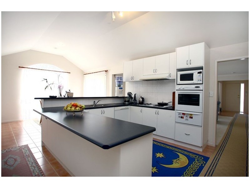 38 Branton Drive, Hampton Park VIC 3976