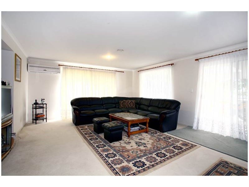 38 Branton Drive, Hampton Park VIC 3976