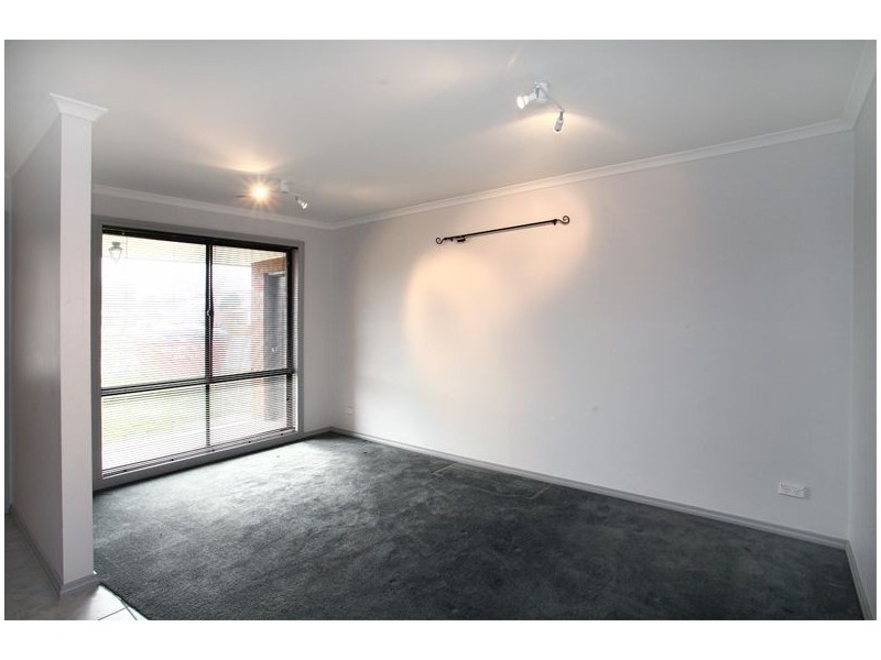 168 Sweeney Drive, Narre Warren VIC 3805