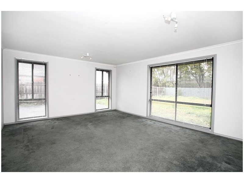 168 Sweeney Drive, Narre Warren VIC 3805