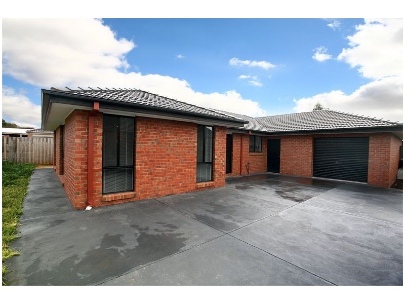 168 Sweeney Drive, Narre Warren VIC 3805