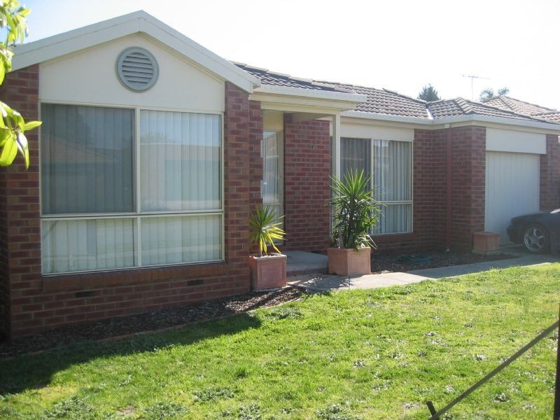 15 Pinnacle Way, Hampton Park VIC 3976