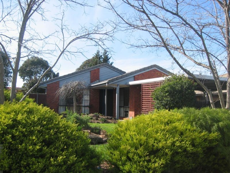 12 Cobungra Court, Hallam VIC 3803