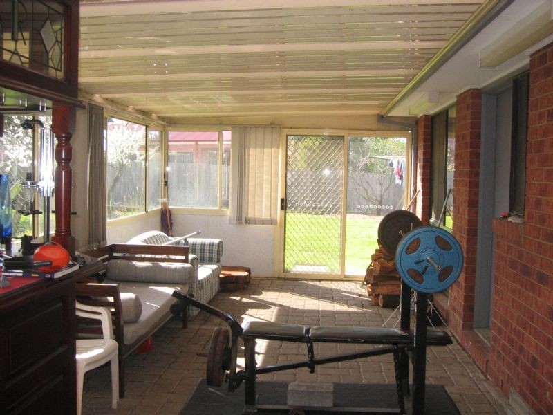 12 Cobungra Court, Hallam VIC 3803