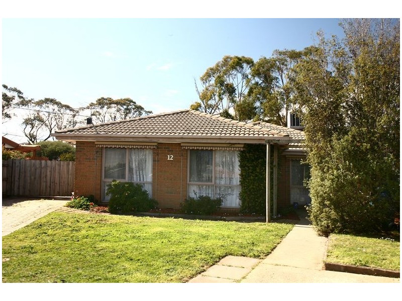 12 Haughton Close, Hampton Park VIC 3976