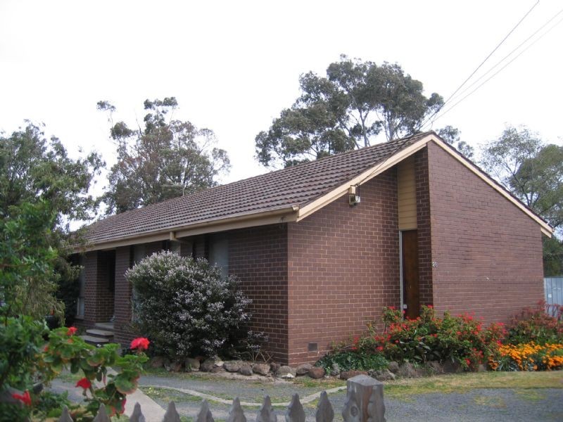 28 Village Drive, Hampton Park VIC 3976