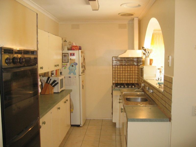 36 Greenvalley Crescent, Hampton Park VIC 3976