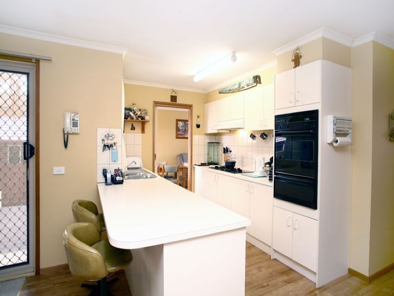 36 Ralph Crescent, Hampton Park VIC 3976