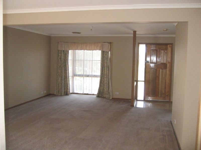 25 Verona Drive, Hampton Park VIC 3976