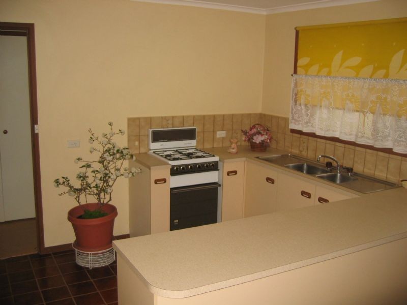 1/1 Ivan Crescent, Hampton Park VIC 3976