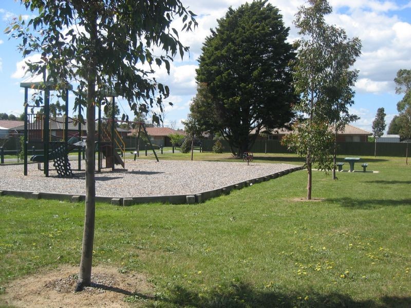 34 Mulguthrie Court, Hallam VIC 3803