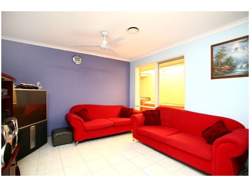 1 Robert Court, Hampton Park VIC 3976