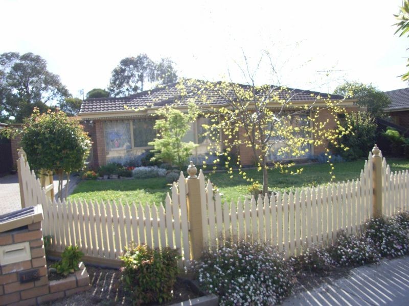 138 Oaktree Drive, Hampton Park VIC 3976
