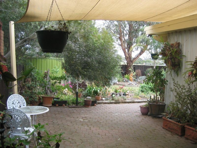 138 Oaktree Drive, Hampton Park VIC 3976