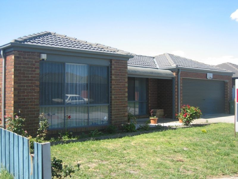 48 Bluegum Way, Hampton Park VIC 3976