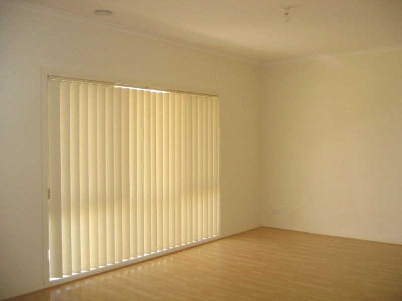 2 Campion Walk, Lynbrook VIC 3975