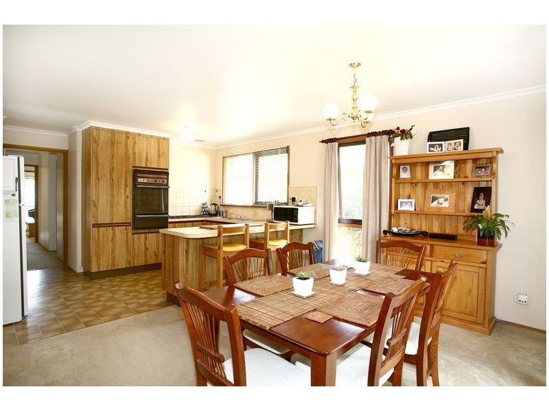 4 Owens Court, Hampton Park VIC 3976