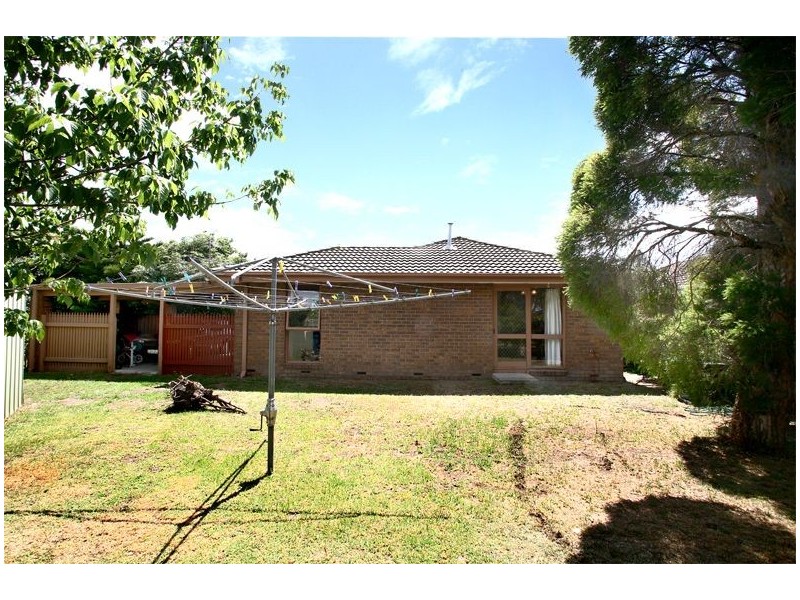 4 Owens Court, Hampton Park VIC 3976