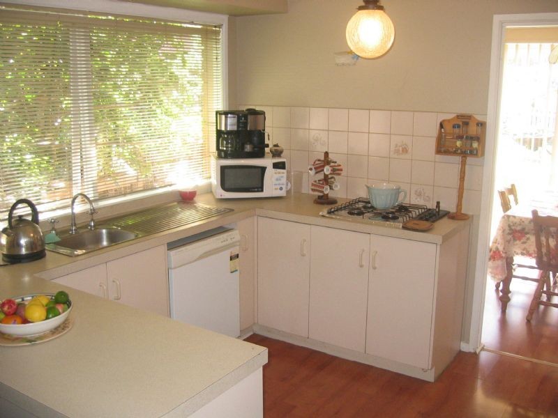 11 Bill Place, Hampton Park VIC 3976