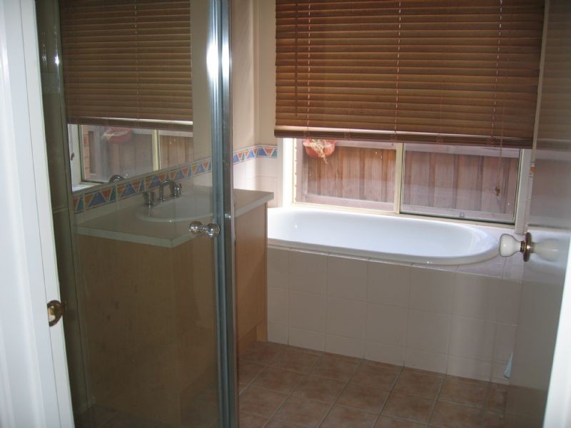 28 Grand Arch Way, Berwick VIC 3806