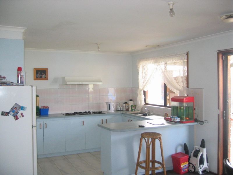 82 Oaktree Drive, Hampton Park VIC 3976