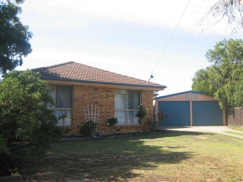 6 Owens Court, Hampton Park VIC 3976