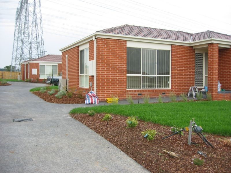 2/40 Kirkwood Crescent, Hampton Park VIC 3976