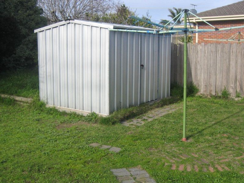 4 Denver Court, Hampton Park VIC 3976