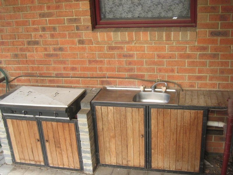 4 Denver Court, Hampton Park VIC 3976