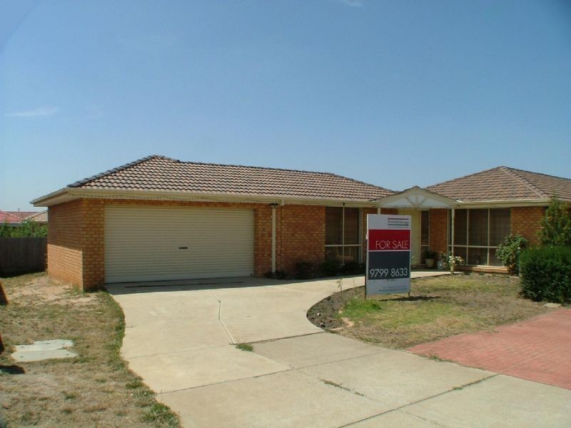 9 Nuzla Court, Hampton Park VIC 3976