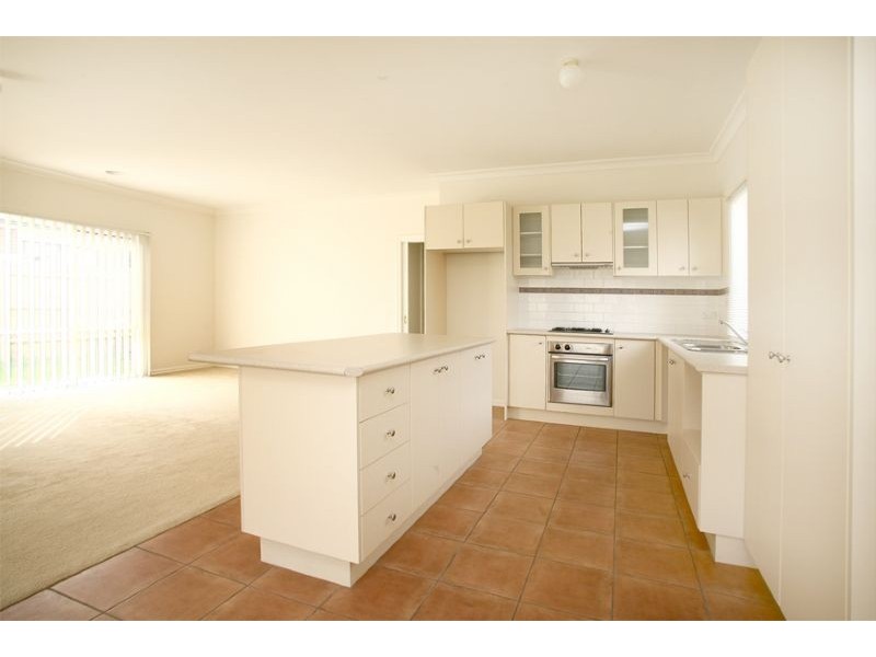 10 Cilento Crescent, Lynbrook VIC 3975