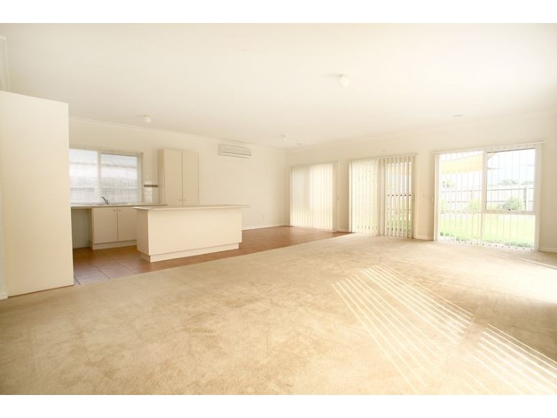 10 Cilento Crescent, Lynbrook VIC 3975