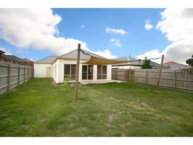 10 Cilento Crescent, Lynbrook VIC 3975