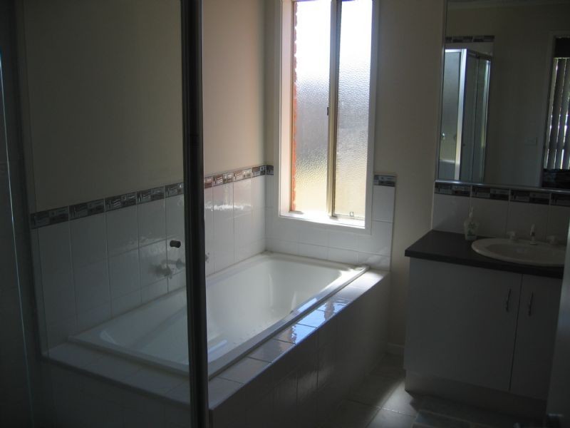 76 Harold Keys Drive, Narre Warren VIC 3805