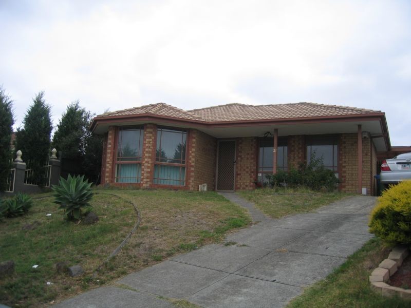 37 Amber Drive, Hampton Park VIC 3976